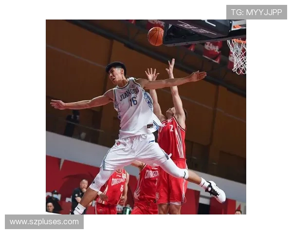 中国男球踢出14：0